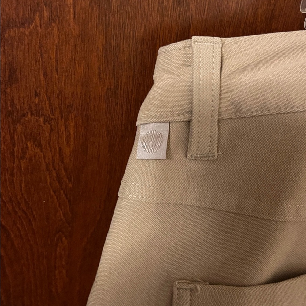 Lululemon ABC Slim Fit Trench Khaki 5 Pocket Pant Utilitech 34x32 - Picture 3 of 4
